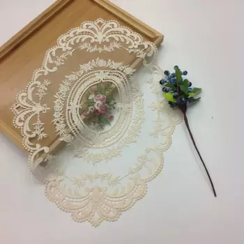 Кружевной коврик для стола Boland