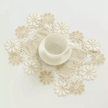 Кружевные коврики для стола