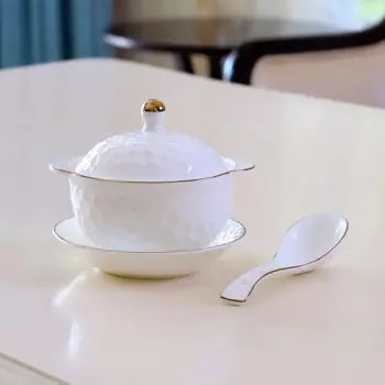 Кухонная тушеная чашка с водой, разделяющая гнездо птицы, маленькая тушеная чашка с керамической крышкой, костяной фарфор, маленький тушеный горшок, два подноса