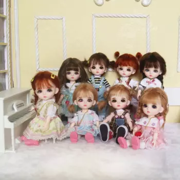 Кукла шарнирная с париком и одеждой, 16 см, 1/8