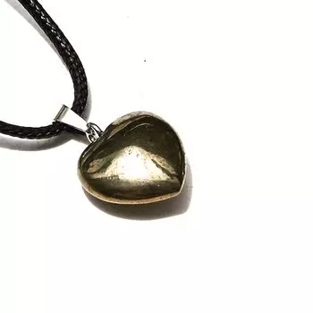 Кулон из пирита в форме сердца