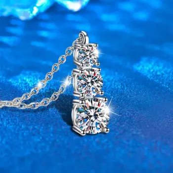 Кулон с муассанитом, серебро 925 пробы, 18 К