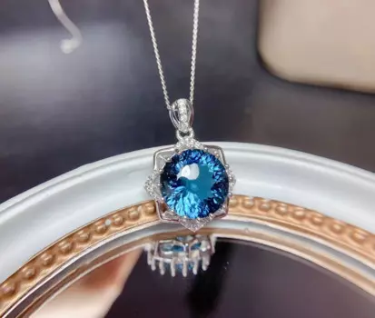 Кулон с топазом Женский, из серебра 925 пробы