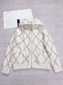 Куртка с капюшоном