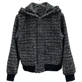 Куртка с капюшоном с левым плечом и блестками