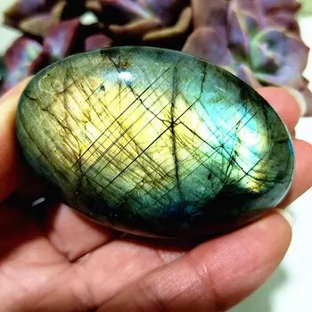 Лабрадорит светлый кристалл