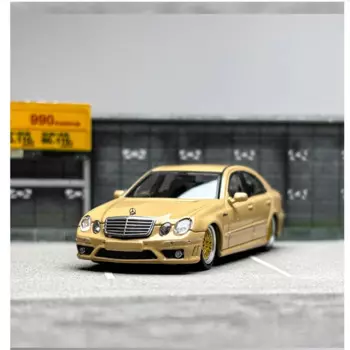 Литье под давлением в масштабе 1:64 Benz E63 W211 классическая модель Benz из сплава Модель автомобиля украшение коллекционный подарок на день рождения статическая демонстрационная игрушка