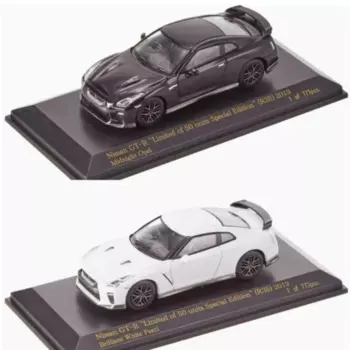 Литая Классическая ностальгическая модель автомобиля GTR R35 из сплава, масштаб 1/64, коллекционная игрушка, подарок, демонстрационные украшения
