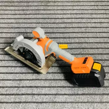 Литиевая бесщеточная циркулярная пила J01Makita оранжевого цвета с одним фонариком