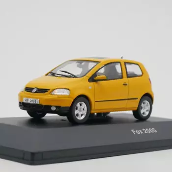 Литой в масштабе 1:43 VW Fox 1,6 2005 модель автомобиля из сплава статический дисплей коллекционная игрушка подарок сувенир Настольный Декор