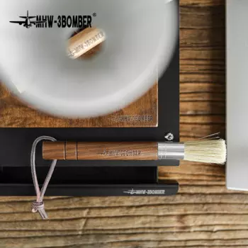 Щетка для чистки кофемолки MHW-3BOMBER из дерева