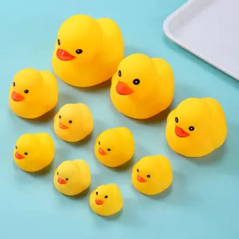 Милая маленькая желтая утка, Детские Игрушки для ванны, сжимаемая резиновая забавная игрушка для купания в воде, гоночная Классическая сжимающаяся детская игрушка