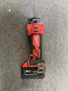 Milwaukee 2627-20 M18 18 18V Беспроводной литий-ионный вырезающий инструмент включает в себя аккумулятор 5,0 Ач б/у