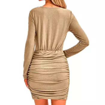 Мини-платье женское со складками и вырезом