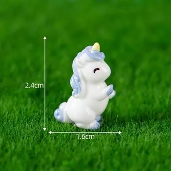 Миниатюра оленя из смолы PERNEAKY