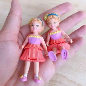 Миниатюрная фигурка ПВХ девочка 1 шт