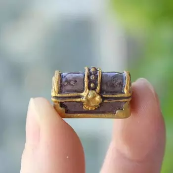 Миниатюрная модель кита из смолы Foundtwo