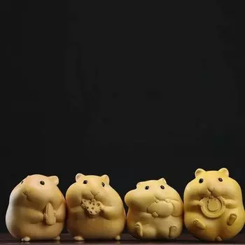 Миниатюрная статуэтка хомяка из дерева