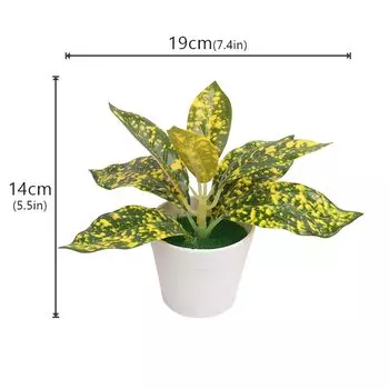 Миниатюрное искусственное растение зеленого цвета