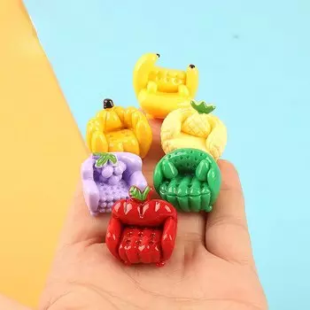 Миниатюрные фигурки героев мультфильмов MINISO