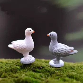 Миниатюрные фигурки голубей из канифоли