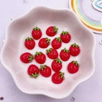 Миниатюрные фигурки клубники из смолы Diy Super Paradise 50 шт.