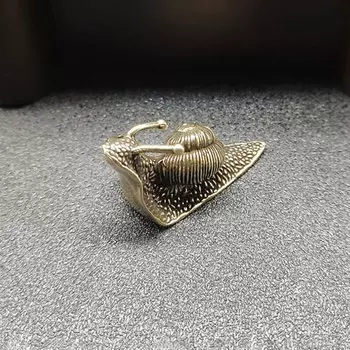 Миниатюрные фигурки улиток из меди