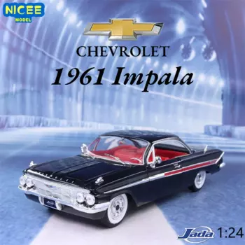 Модель автомобиля Chevy IMPALA J83 в масштабе 1:24/1961