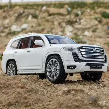 Модель автомобиля Toyota LAND CRUISER LC300, масштаб 1:24, из сплава