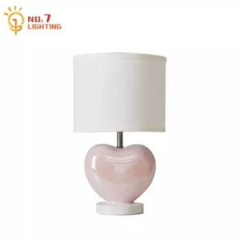 YANKE Розовая сердцевидная настольная лампа
