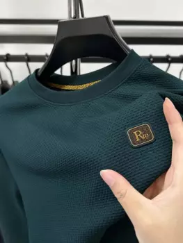 Мужская футболка с круглым вырезом и длинными рукавами