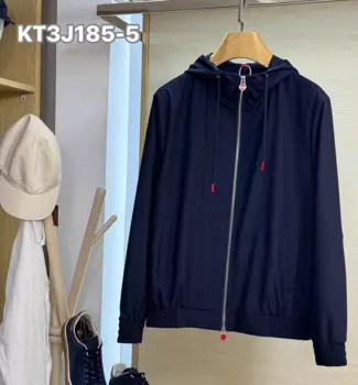 Мужская куртка на молнии, на осень/зиму