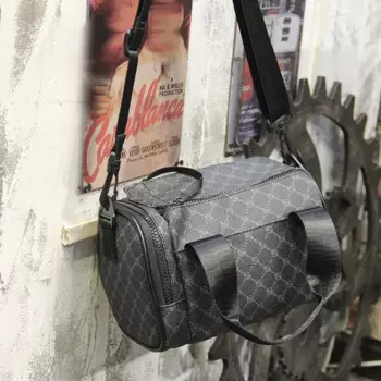 Мужская сумка через плечо с регулируемым ремешком