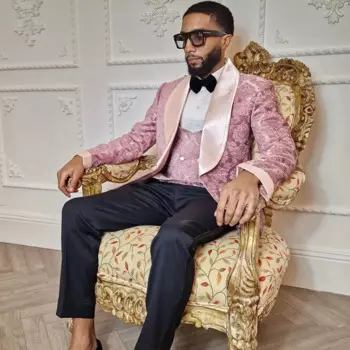 Мужские костюмы (куртка + брюки + жилет)