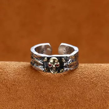 Мужское кольцо из серебра s925 пробы с граффити в виде черепа