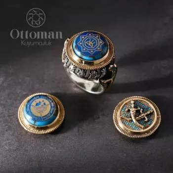 Мужское кольцо из серебра с голубым и янтарным камнем