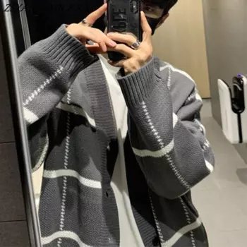 Мужской трикотажный кардиган с длинным рукавом и V-образным вырезом