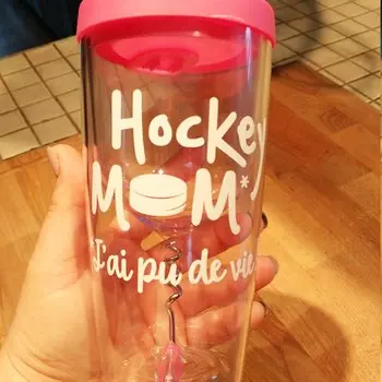 Наклейка "Hockey mom, j'ai pu de vie!" Wall's Tale