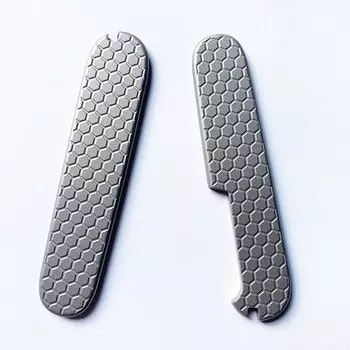 Нашивка для швейцарского ножа 91 мм из латуни или титанового сплава TC4