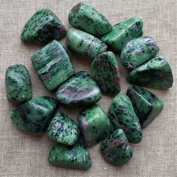 Натуральные кристаллы рубина зиозита, кварц, для декора, 100г