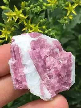 Натуральный красный турмалин OreGem