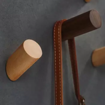 Деревянный крючок TAANY