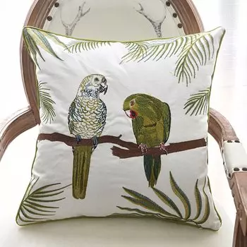 Наволочка с вышивкой попугай из хлопка и льна 45x45