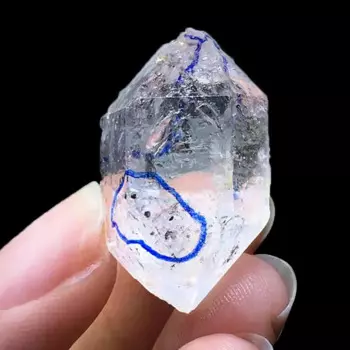 Необработанный черный кристал Herkimer Diamond