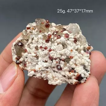 Необработанный гранат WETFGTNM