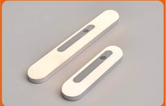 Ночник KIQUNE с датчиком движения теплый белый