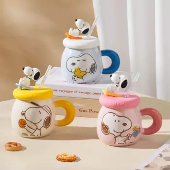 Новая качественная кружка Snoopy с милым рисунком куклы для дома и офиса, керамическая кружка для воды с крышкой, Соломенные Детские подарки на день рождения