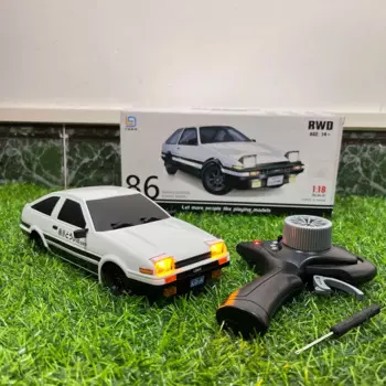 Новинка Радиоуправляемый автомобиль 1/18 Дрифт гоночный автомобиль AE86 полноразмерный высокоскоростной Электрический автомобиль на радиоуправлении гусеничная машина 2,4G с светильник кой модель игрушки