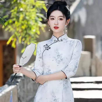 Новое улучшенное розовое платье Ципао в китайском стиле для осени и зимы 2024 Новое Двухслойное жаккардовое платье с цветочной вышивкой