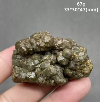 Образец минералов Андредит (Меланит), кварц и камни, Фэншуй